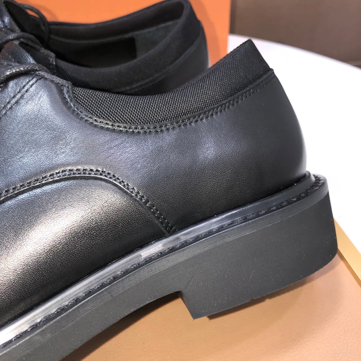 Men's men's shoes 💰660💰[LOUIS VUITTON] (original order) new style 🍀LV Louis Vuitton * - top version of LV classic leather shoes! Made of imported original single cowhide, original leather side strips and wear-resistant rubber outsole! High quality products! Code number 39-44 (38.45 customized)